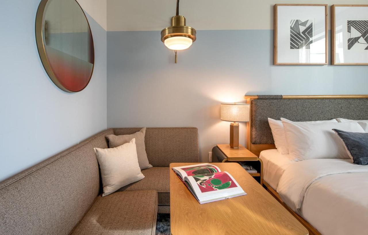 Clayton Hotel & Members Club DEN Екстериор снимка