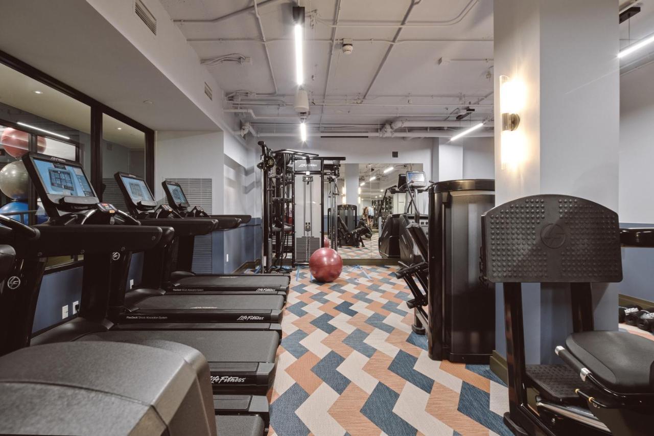 Clayton Hotel & Members Club DEN Екстериор снимка